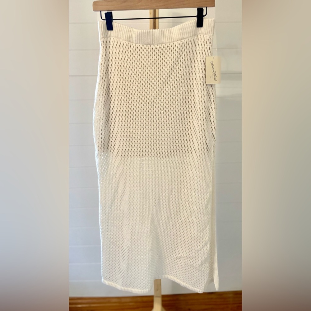 Universal Thread Cream Maxi Sweater Skirt